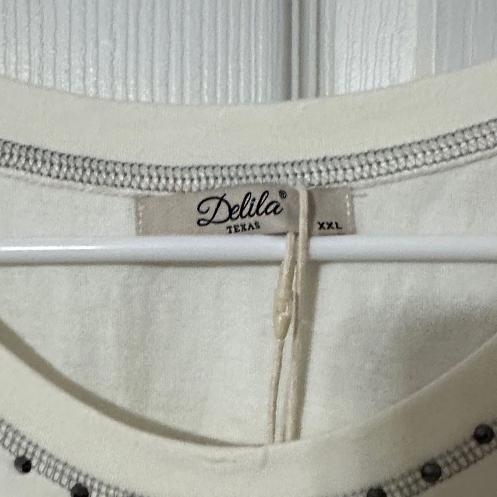 Delila Texas Multicolor Geometric Western Short Sleeve Tee - Picture 7 of 7